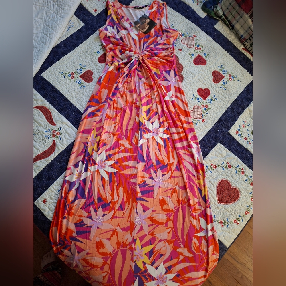 IMAN Global Chic Floral Women's Med Maxi Dress Twist Front Flowy Rayon NWT - Picture 2 of 12